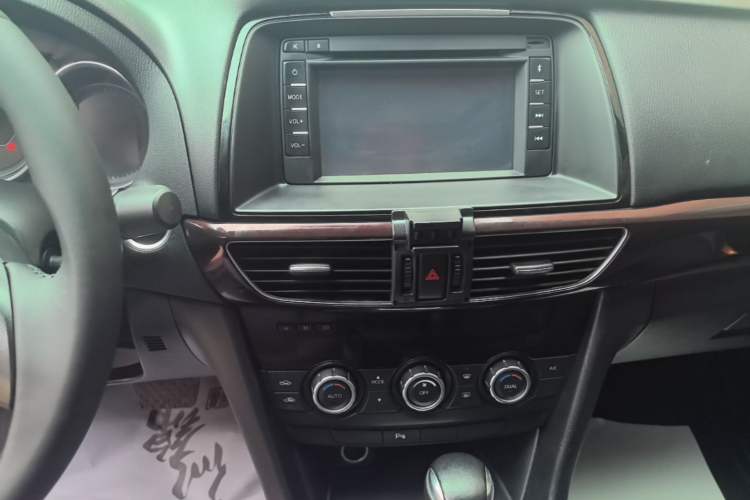Used Mazda Atenza 2015 2.0L Blue Sky Luxury Edition Audio And AC Panel