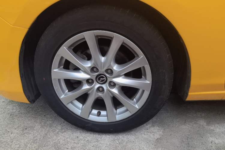 Used Mazda Atenza 2015 2.0L Blue Sky Luxury Edition Left Front Wheel Hub