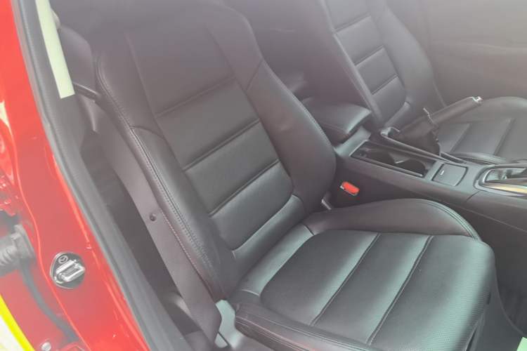 Used Mazda Atenza 2015 2.0L Blue Sky Luxury Edition Right Front Seat