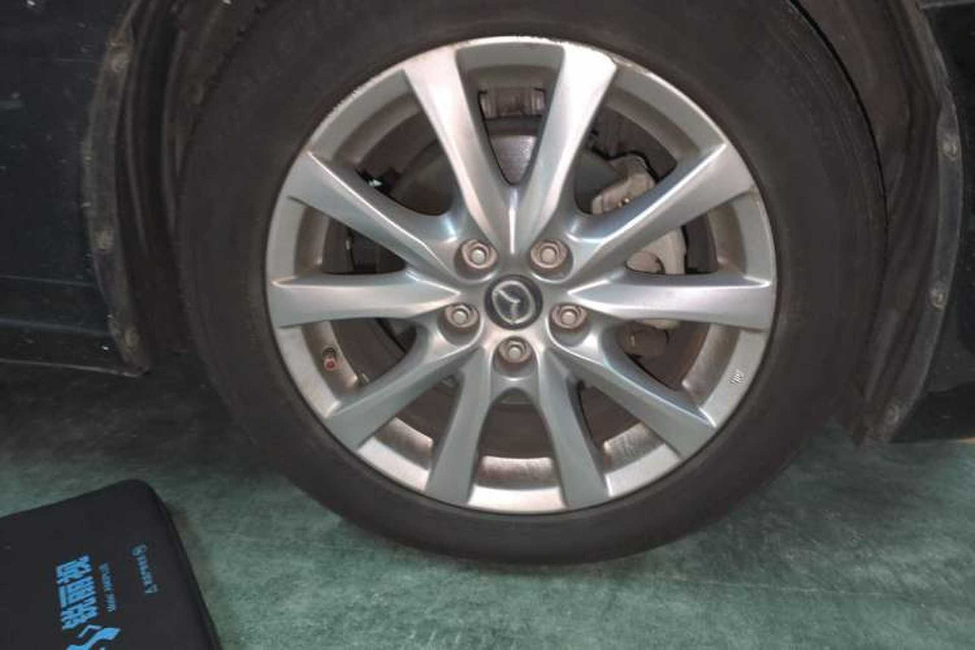 Used Mazda Atenza 2017 2.0L Blue Sky Luxury Edition Exterior 7