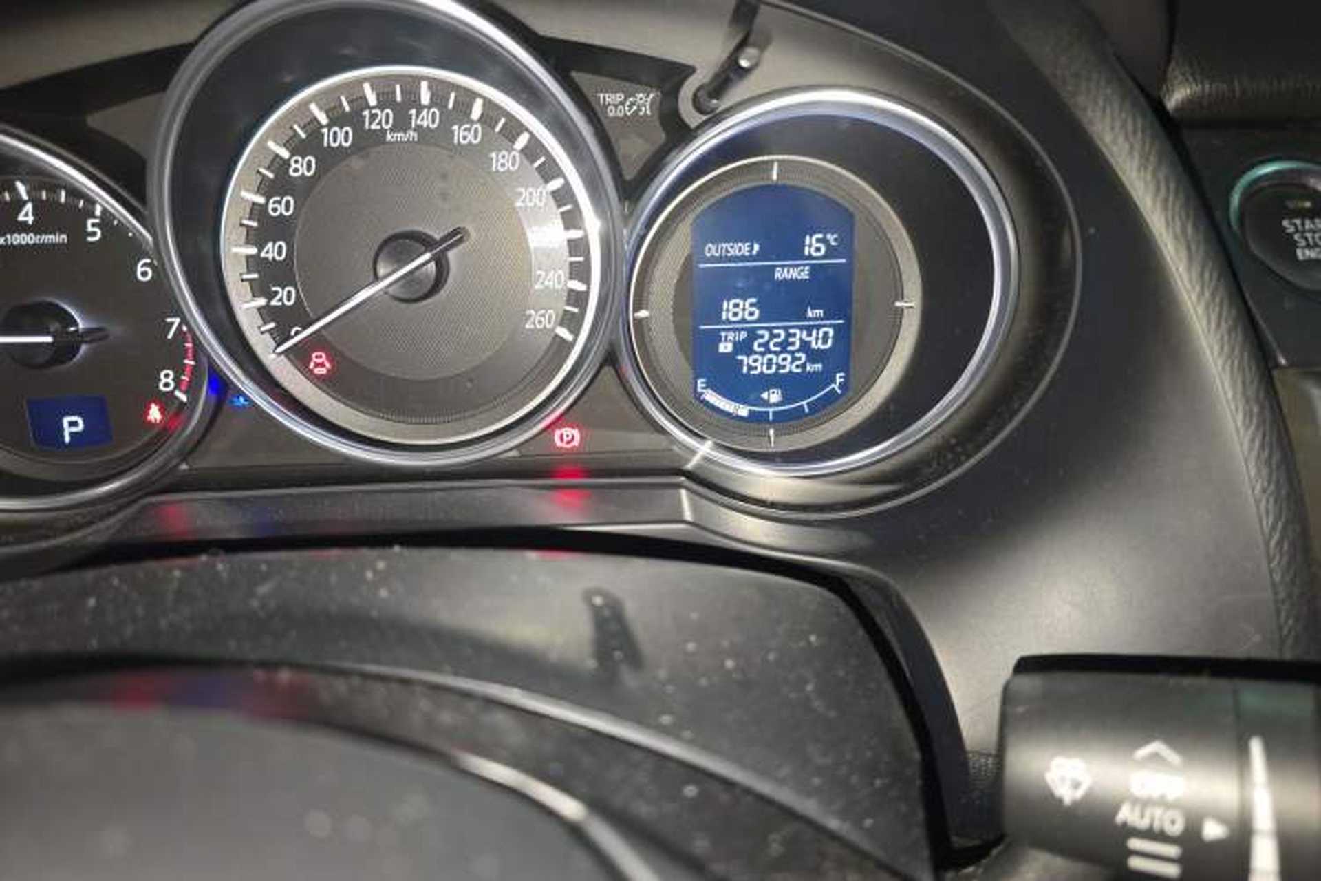 Used Mazda Atenza 2017 2.0L Blue Sky Luxury Edition Odometer Close Up