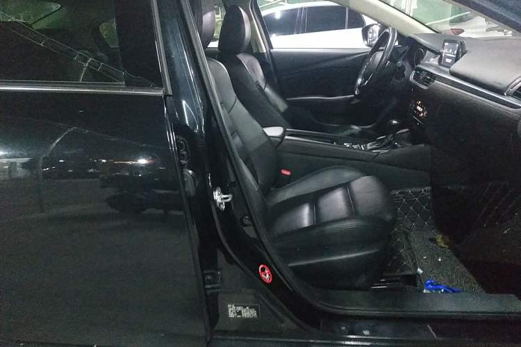 Used Mazda Atenza 2017 2.0L Blue Sky Luxury Edition Right Front Seat