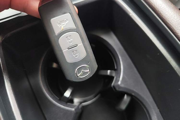 Used Mazda Atenza 2017 2.5L Blue Sky Prestige Edition Vehicle Key