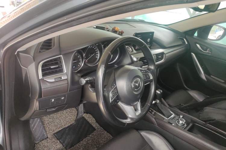 Used Mazda Atenza 2017 2.5L Skyactiv Sport Edition Center Console