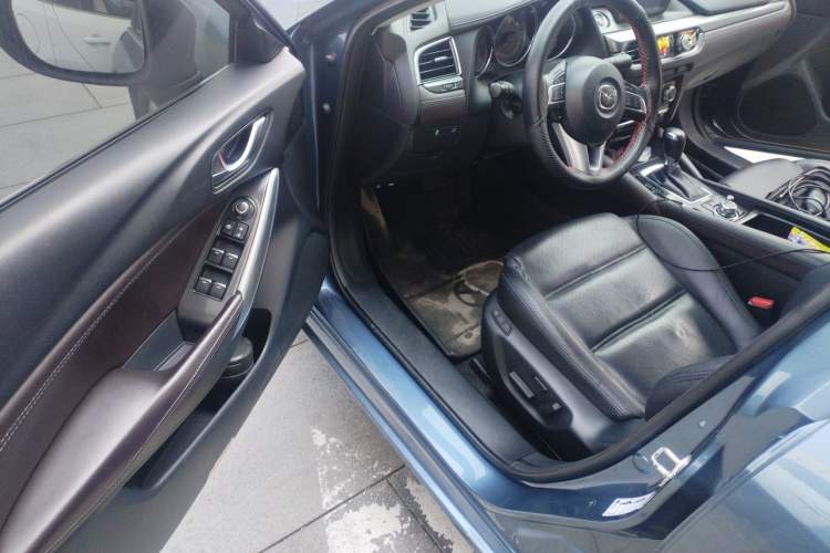 Used Mazda Atenza 2017 2.0L Blue Sky Luxury Edition Driver Seat