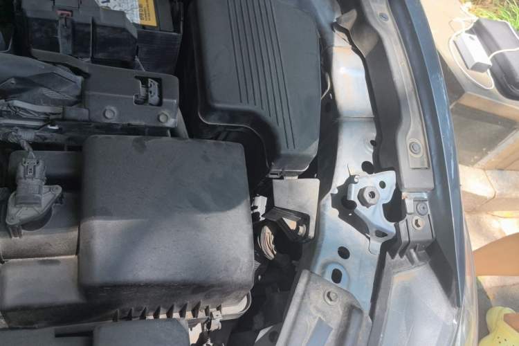 Used Mazda Atenza 2017 2.0L Blue Sky Luxury Edition Engine Bay Left