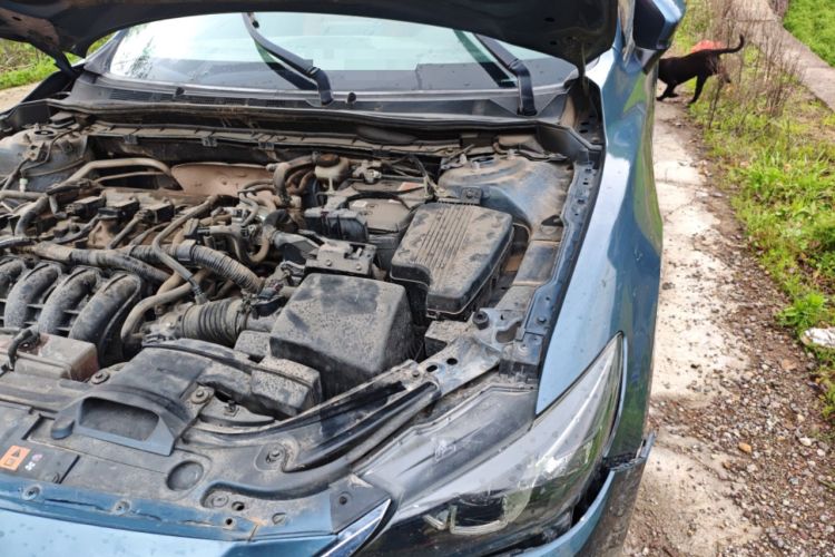 Used Mazda Atenza 2017 2.0L Blue Sky Luxury Edition Engine Bay Left