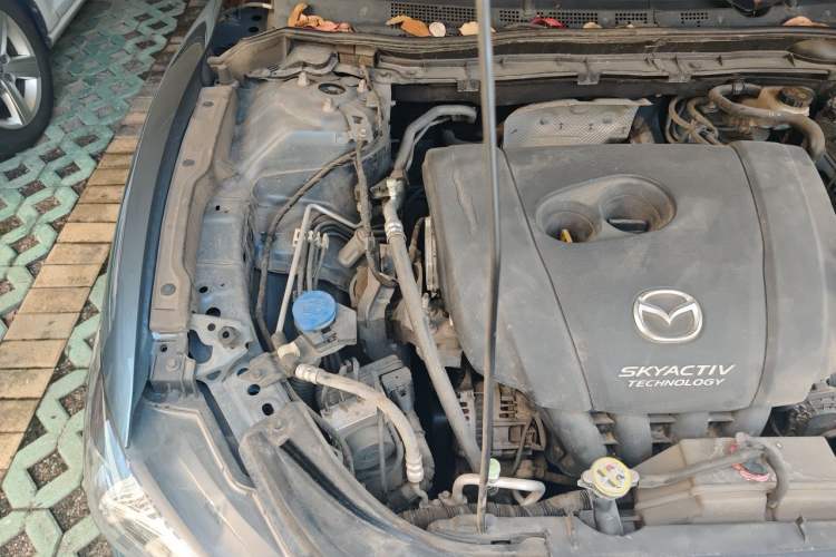 Used Mazda Atenza 2017 2.0L Blue Sky Luxury Edition Engine Bay Right