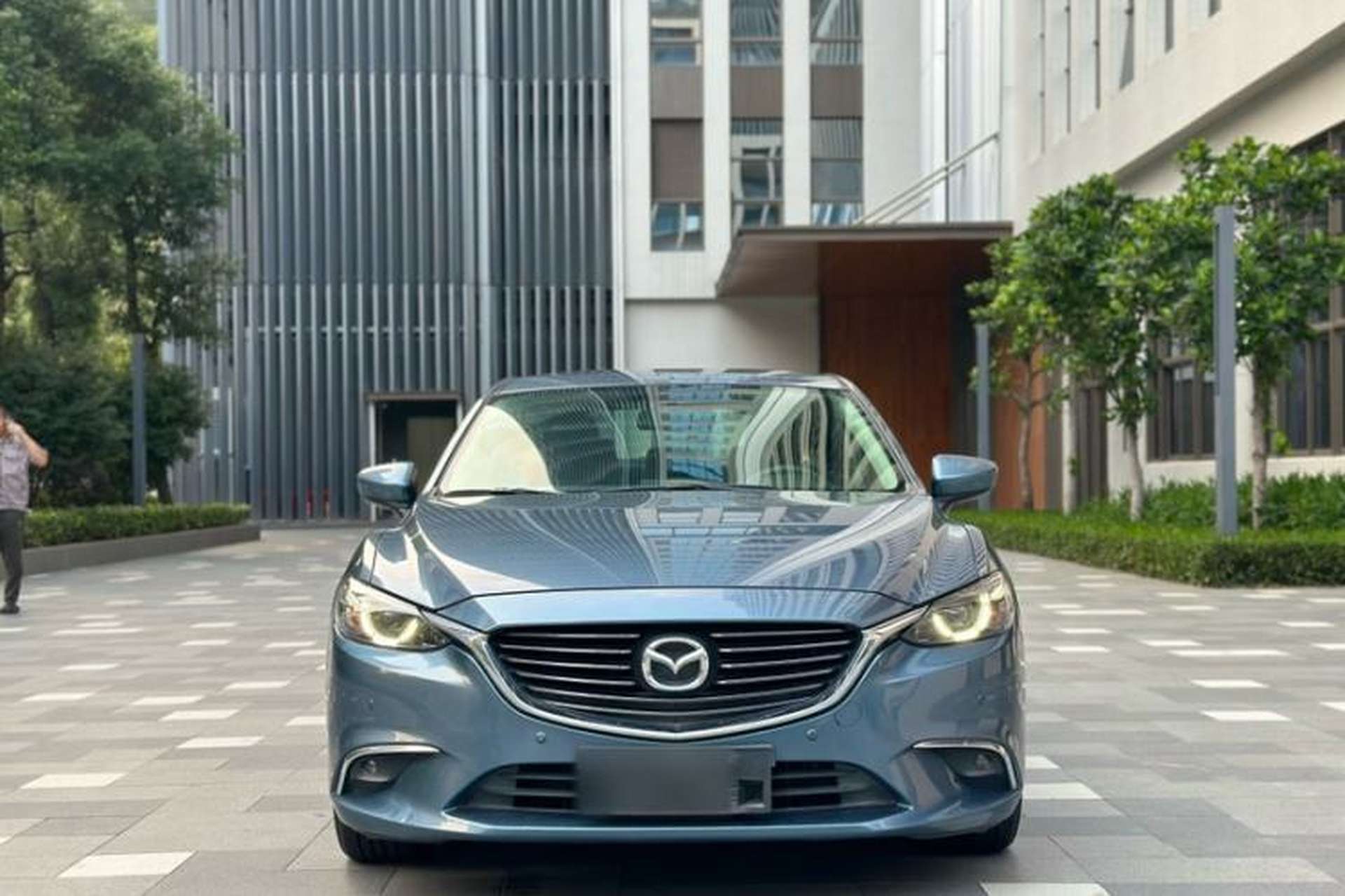 Used Mazda Atenza 2017 2.0L Blue Sky Luxury Edition Exterior 2