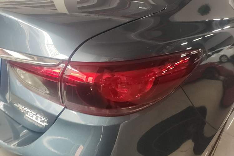 Used Mazda Atenza 2017 2.0L Blue Sky Luxury Edition Exterior 3