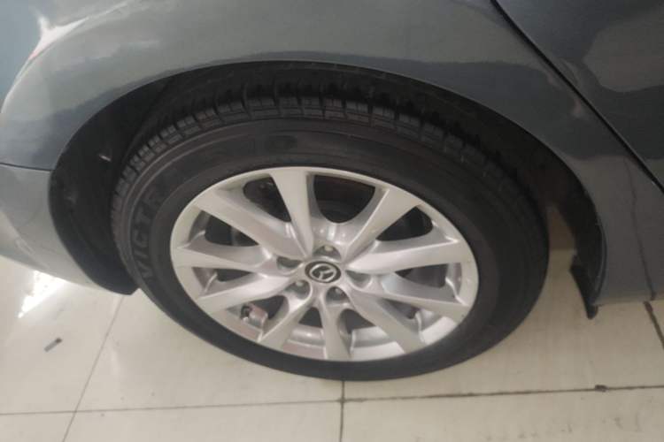 Used Mazda Atenza 2017 2.0L Blue Sky Luxury Edition Exterior 5