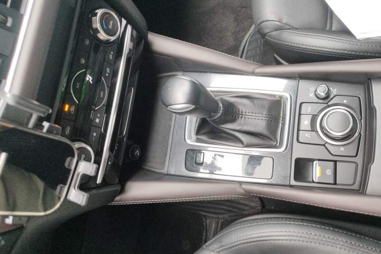 Used Mazda Atenza 2017 2.5L Skyactiv Sport Edition Gear Lever