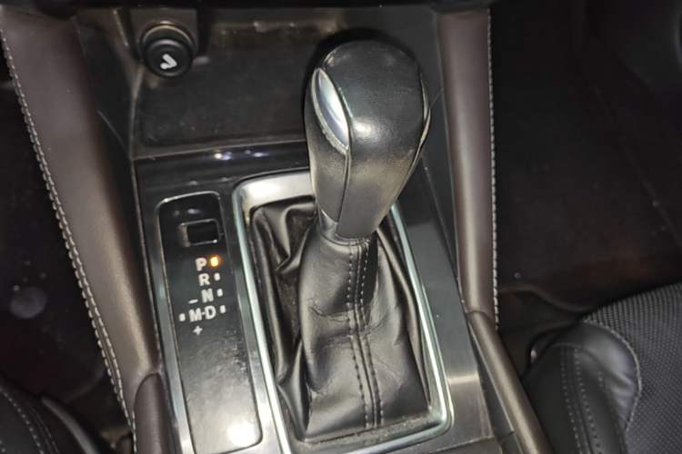 Used Mazda Atenza 2017 2.5L Skyactiv Sport Edition Gear Lever