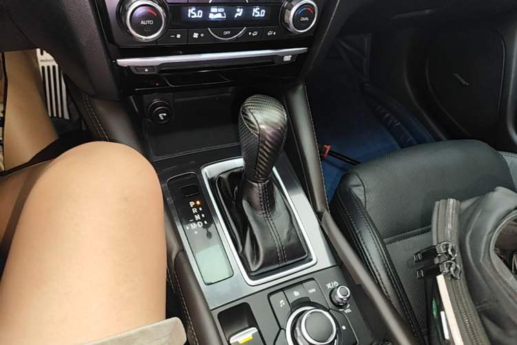 Used Mazda Atenza 2017 2.5L Blue Sky Prestige Edition Gear Lever