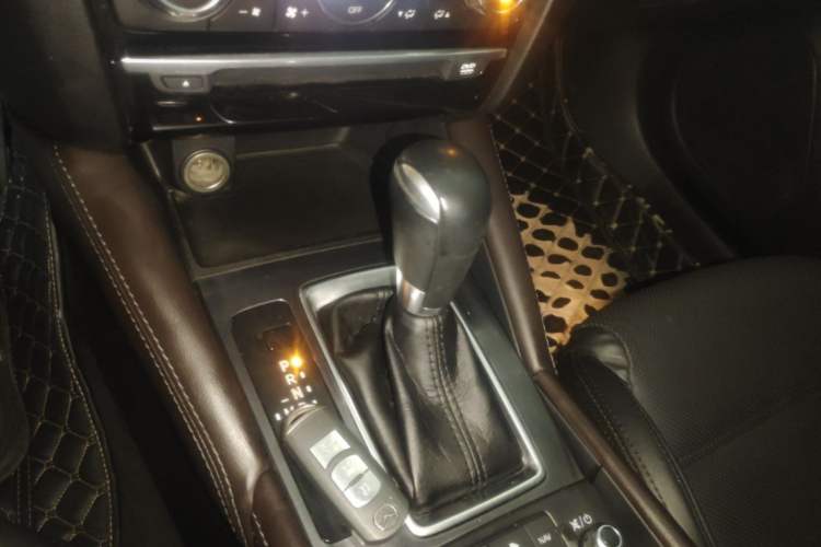 Used Mazda Atenza 2017 2.0L Blue Sky Luxury Edition Gear Lever
