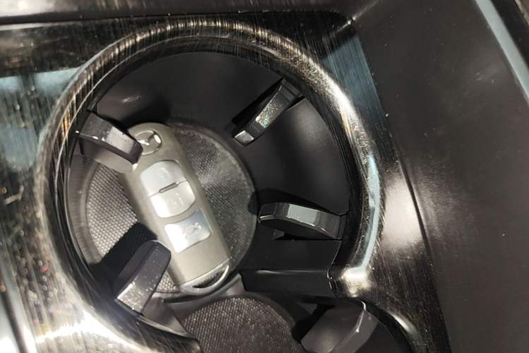 Used Mazda Atenza 2017 2.5L Blue Sky Prestige Edition Interior 1