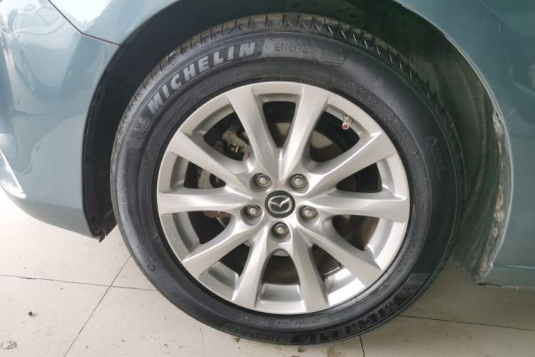 Used Mazda Atenza 2017 2.0L Blue Sky Luxury Edition Left Front Wheel Hub