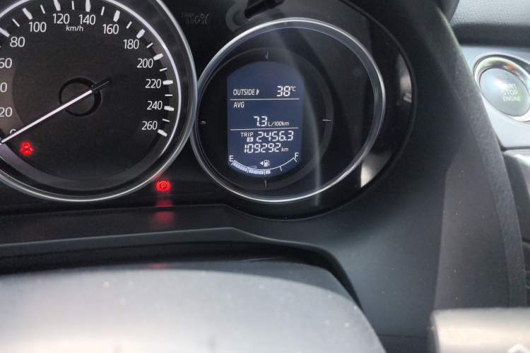 Used Mazda Atenza 2017 2.0L Blue Sky Luxury Edition Odometer Close Up