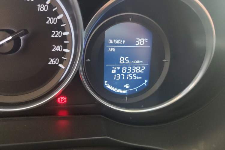 Used Mazda Atenza 2017 2.0L Blue Sky Luxury Edition Odometer Close Up
