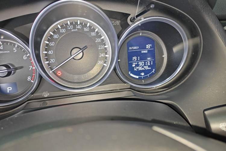 Used Mazda Atenza 2017 2.5L Skyactiv Sport Edition Odometer Close Up
