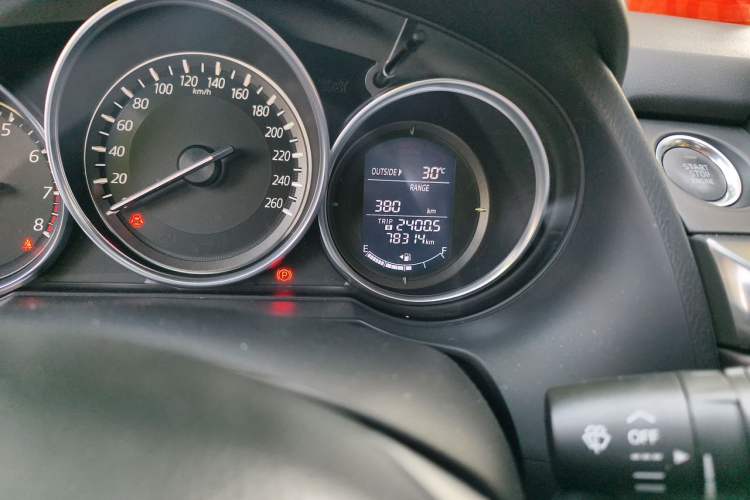 Used Mazda Atenza 2017 2.5L Skyactiv Sport Edition Odometer Close Up