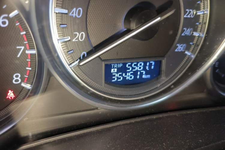 Used Mazda Atenza 2017 2.5L Blue Sky Prestige Edition Odometer Close Up