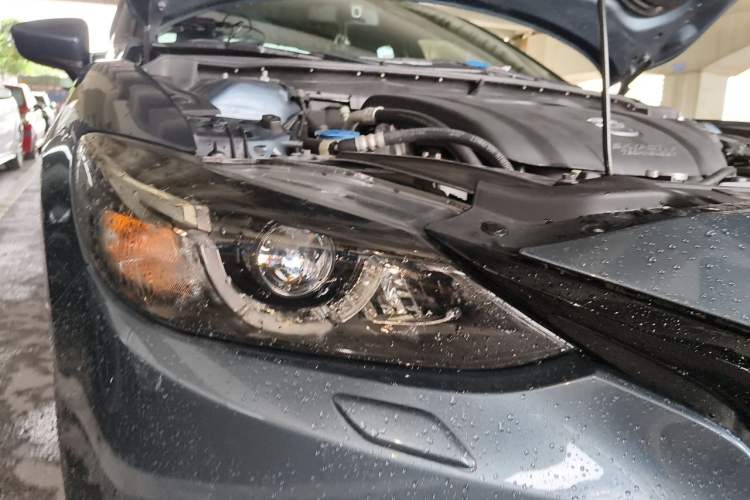 Used Mazda Atenza 2017 2.5L Blue Sky Prestige Edition Right Front Headlight