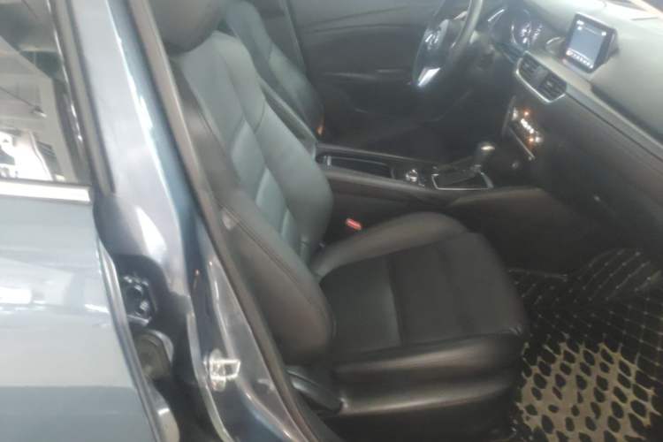 Used Mazda Atenza 2017 2.0L Blue Sky Luxury Edition Right Front Seat