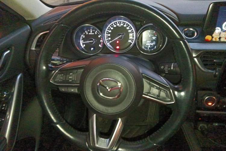 Used Mazda Atenza 2017 2.0L Blue Sky Luxury Edition Steering Wheel