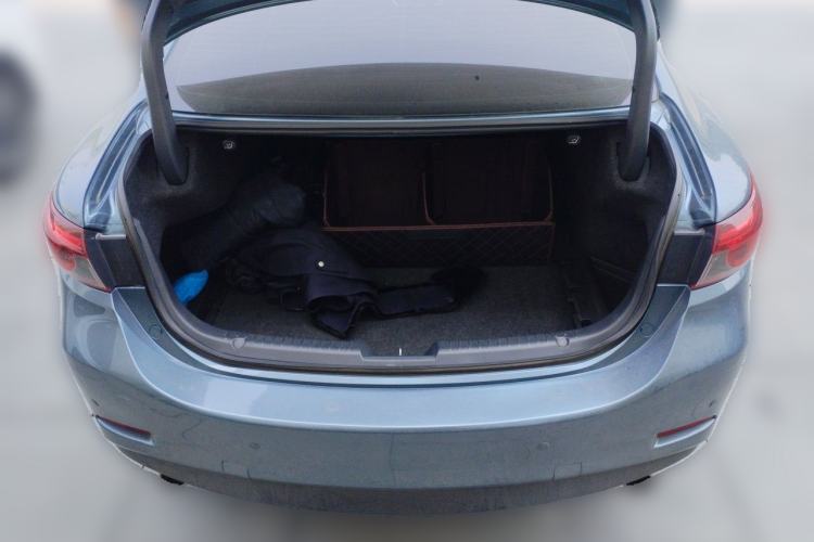 Used Mazda Atenza 2017 2.0L Blue Sky Luxury Edition Trunk