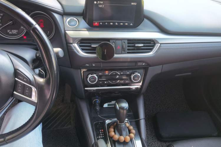 Used Mazda Atenza 2017 2.5L Blue Sky Prestige Edition Audio And AC Panel