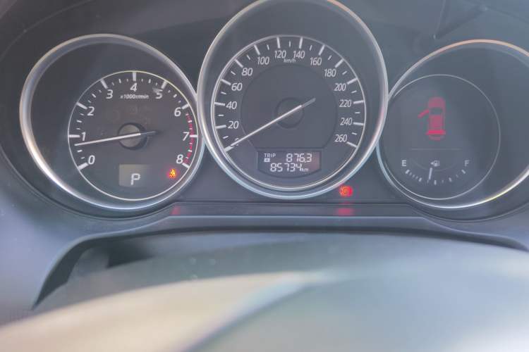 Used Mazda Atenza 2017 2.5L Blue Sky Prestige Edition Odometer Close Up
