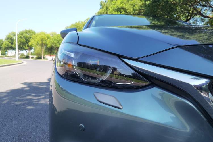 Used Mazda Atenza 2017 2.5L Blue Sky Prestige Edition Right Front Headlight