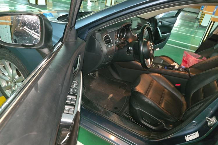 Used Mazda Atenza 2017 2.0L Blue Sky Luxury Edition Driver Seat