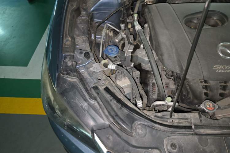 Used Mazda Atenza 2017 2.0L Blue Sky Luxury Edition Engine Bay Right