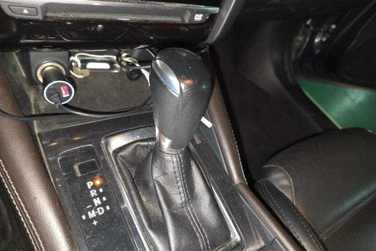 Used Mazda Atenza 2017 2.0L Blue Sky Luxury Edition Gear Lever