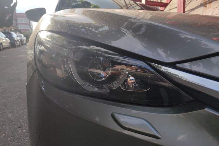 Used Mazda Atenza 2017 2.5L Blue Sky Prestige Edition Right Front Headlight