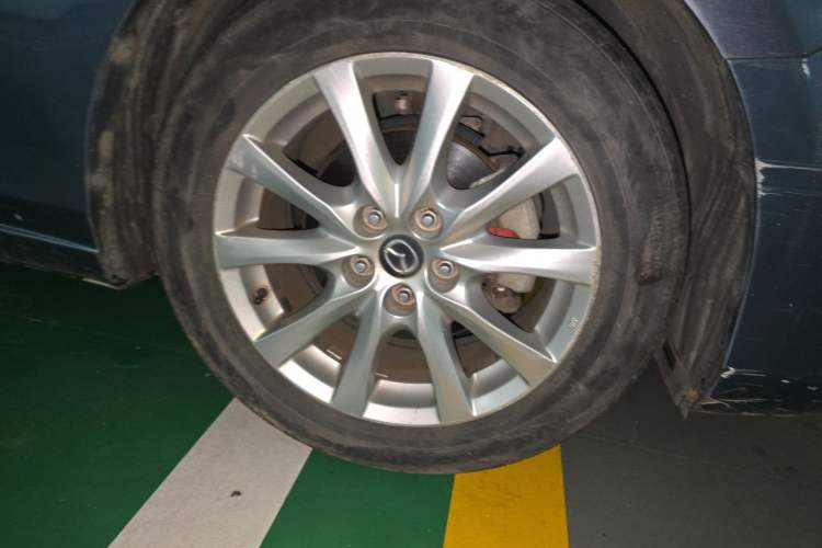 Used Mazda Atenza 2017 2.0L Blue Sky Luxury Edition Right Front Wheel Hub