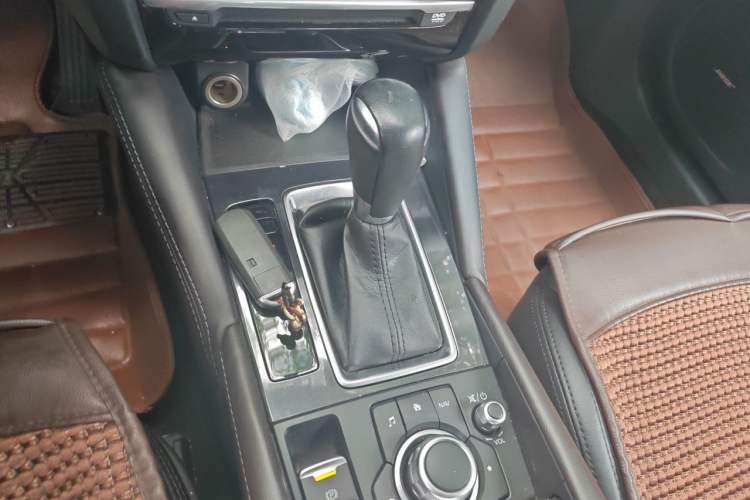 Used Mazda Atenza 2017 2.5L Blue Sky Prestige Edition Gear Lever