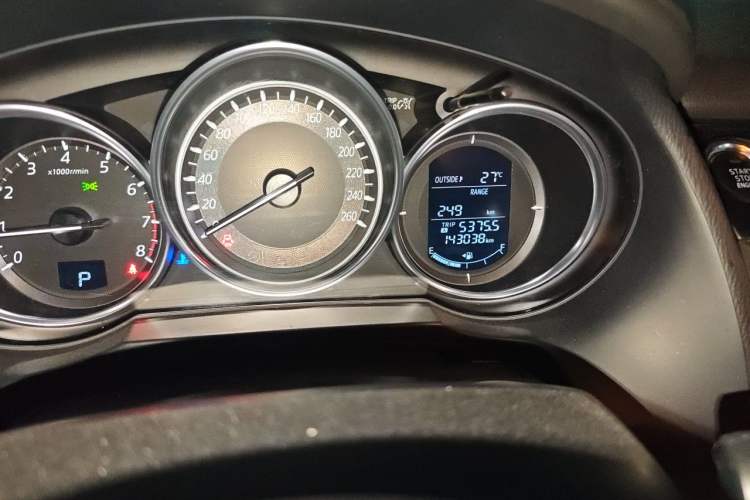 Used Mazda Atenza 2017 2.0L Blue Sky Luxury Edition Odometer Close Up