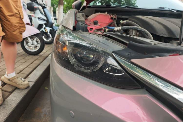 Used Mazda Atenza 2017 2.0L Blue Sky Luxury Edition Right Front Headlight