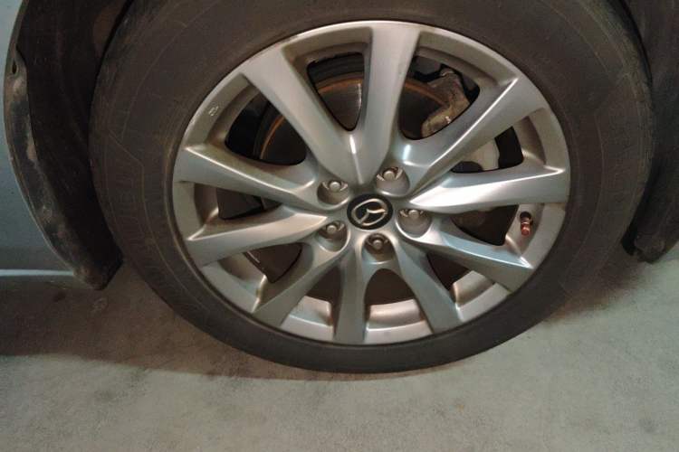 Used Mazda Atenza 2017 2.0L Blue Sky Luxury Edition Right Front Wheel Hub