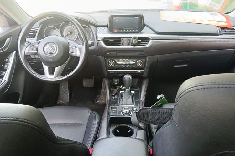 Used Mazda Atenza 2017 2.0L Blue Sky Luxury Edition Center Console