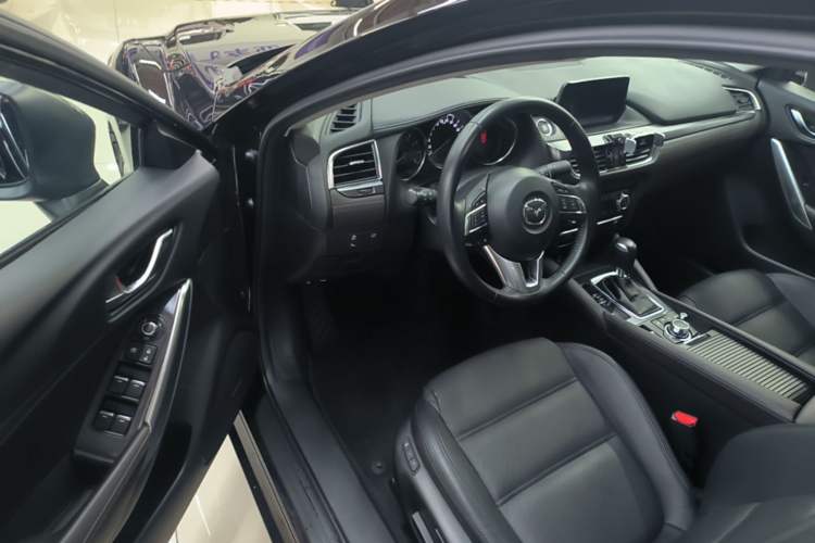 Used Mazda Atenza 2017 2.5L Blue Sky Prestige Edition Driver Seat