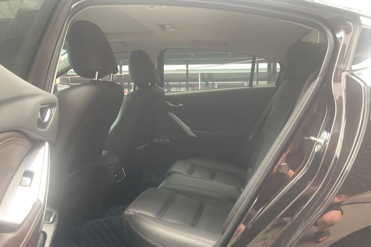 Used Mazda Atenza 2017 2.0L Blue Sky Luxury Edition Exterior 6