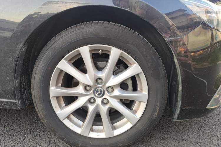 Used Mazda Atenza 2017 2.0L Blue Sky Luxury Edition Exterior 7