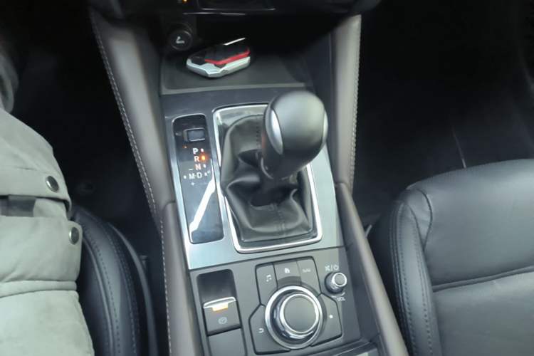 Used Mazda Atenza 2017 2.5L Blue Sky Prestige Edition Gear Lever