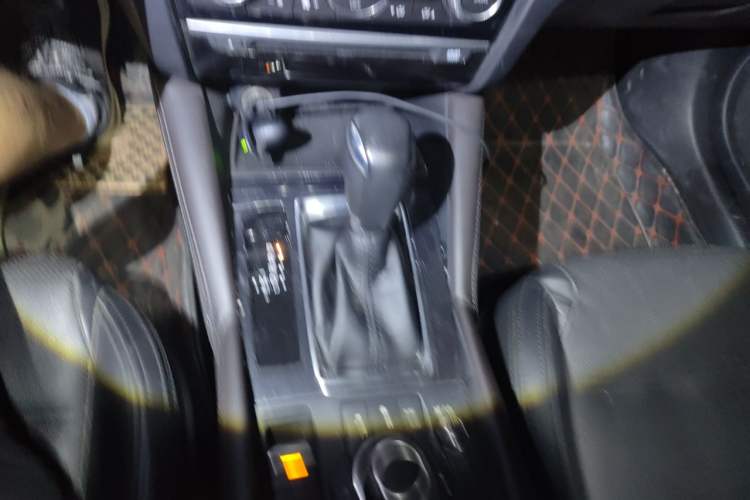 Used Mazda Atenza 2017 2.5L Skyactiv Sport Edition Gear Lever