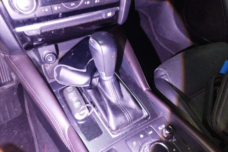 Used Mazda Atenza 2017 2.0L Blue Sky Luxury Edition Gear Lever