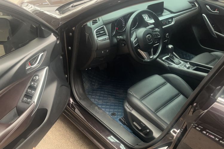 Used Mazda Atenza 2017 2.0L Blue Sky Luxury Edition Interior 1